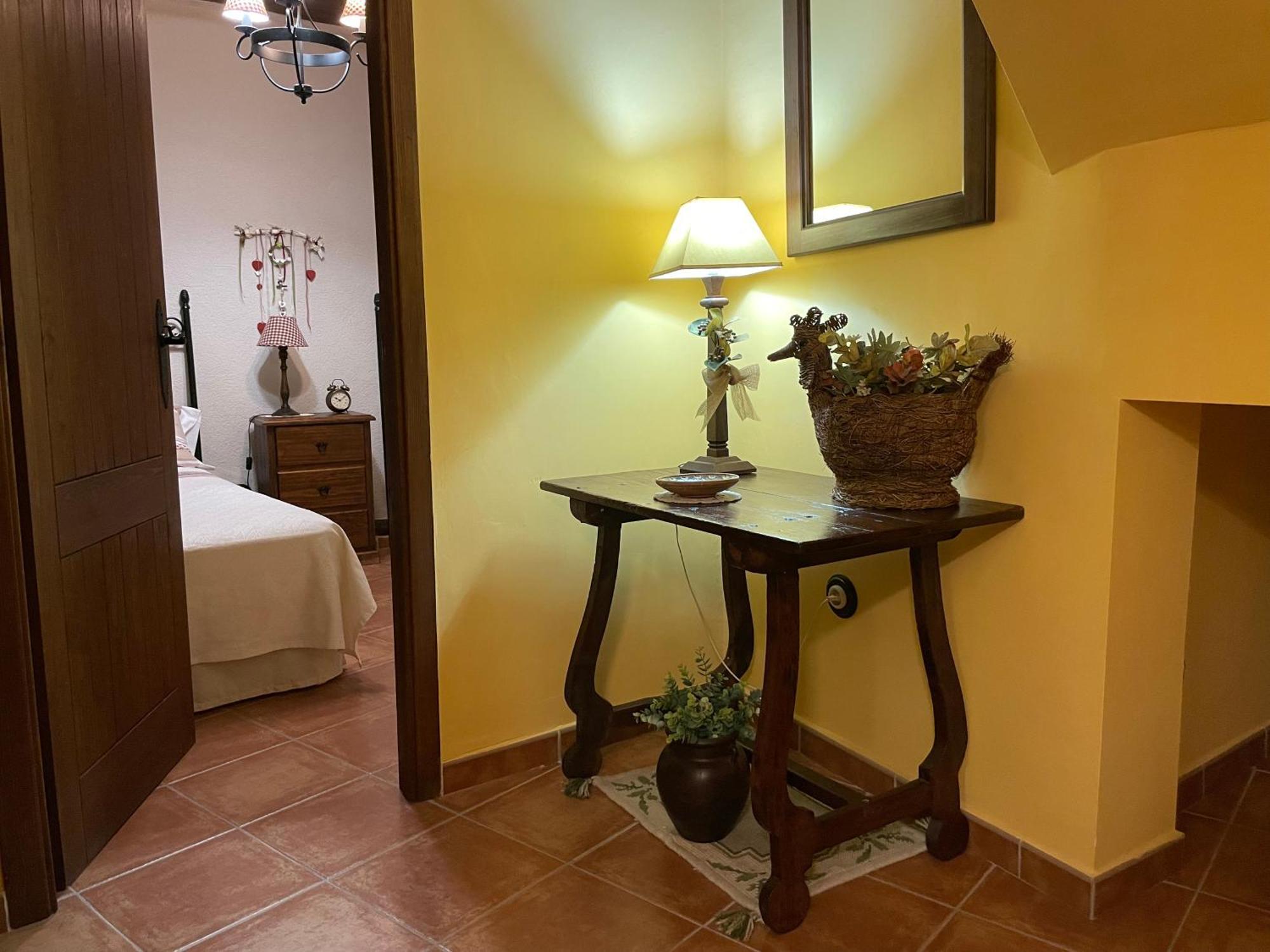Casa Lidia - Antigua Posada Real Вальдерробрес Экстерьер фото