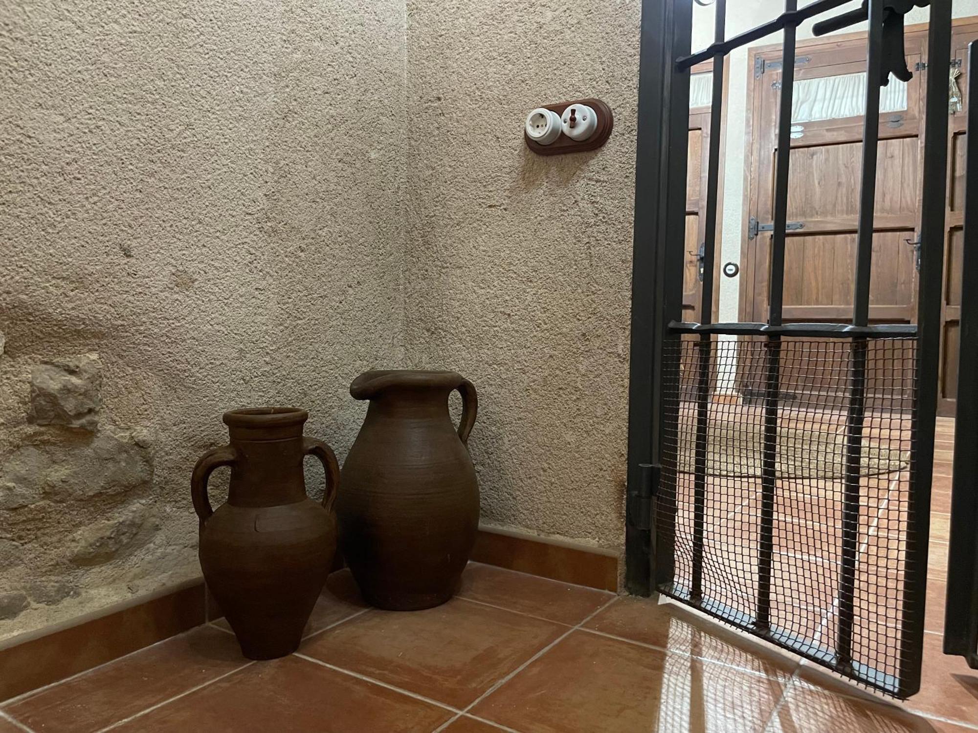 Casa Lidia - Antigua Posada Real Вальдерробрес Экстерьер фото