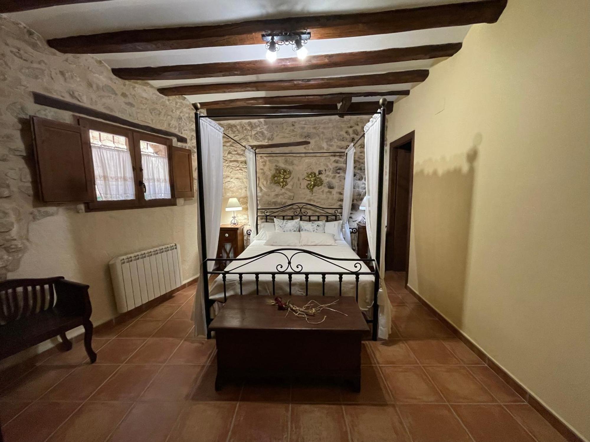 Casa Lidia - Antigua Posada Real Вальдерробрес Экстерьер фото